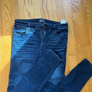 Abercrombie and Fitch Women’s Blue Jeans